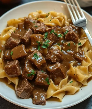 Crockpot Beef Tips & Noodles